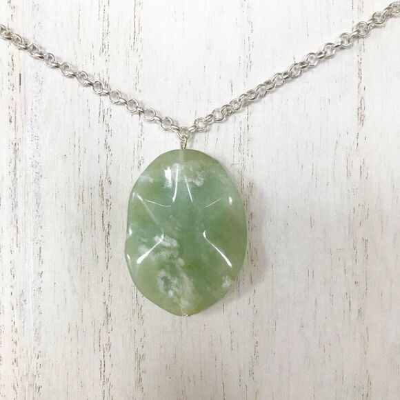 Jade Green Stone Oval Pendant on Silver Chain Necklace - Picture 5 of 6